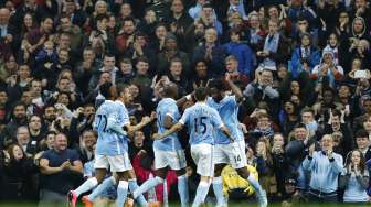 Pemain Manchester City rayakan gol Wilfried Bony ke gawang Palace (29/10) [Reuters/Ed Sykes]