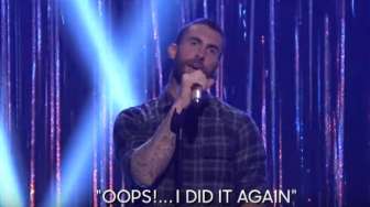 VIDEO: Lihat, Adam Levine Karaoke Nyanyikan Lagu Britney Spears!