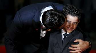 Pemain Real Madrid Cristiano Ronaldo menghadiri pemutaran perdana film 'Ronaldo' di London (10/11) [Reuters/Stefan Wermuth]
