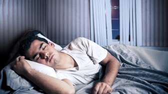 Sering Merasa Terjatuh Saat Tidur? Ini Penjelasannya