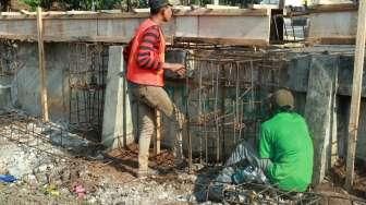 Pemasangan Pagar Stasiun Palmerah