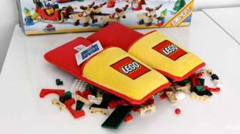 Lego Luncurkan Sandal Untuk Hadiah Natal