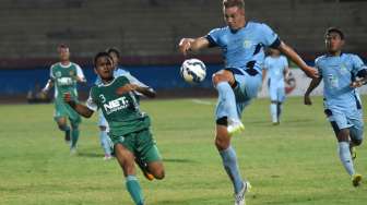 TNI Tumbangkan Persela