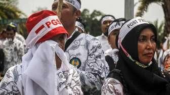 Guru Tuntut Jadi PNS