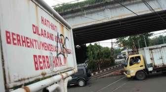 Penutupan Pintu Perlintasan Kereta