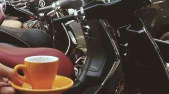 Di Sini Tempat Ngumpulnya Pecinta Vespa dan Kopi