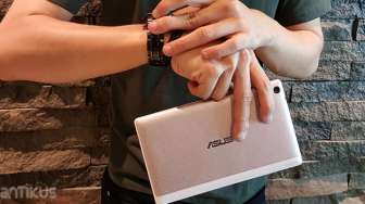 Asus ZenPad 7: Kualitas iPad, Harga Kaki Lima