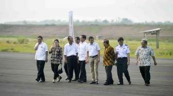 Jokowi Tinjau Proyek Bandara Kertajati