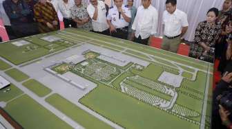 Jokowi Tinjau Proyek Bandara Kertajati