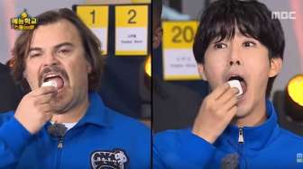 VIDEO: Kamu Harus Lihat Aksi Jack Black di Game Show Korea Ini