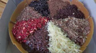 Mencicipi Martabak 8 Rasa Racikan Putra Jokowi