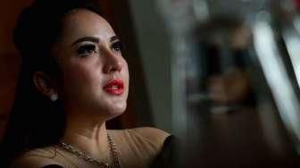 Kabar Punya Pacar Baru, Regina: Anak Buahnya Jokowi Kali