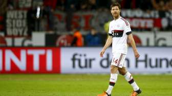 Bayern Gagal Menang, Alonso Dikartu Merah