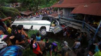 Bus Kampus Universitas Andalas Alami Rem Blong, Dua Meninggal