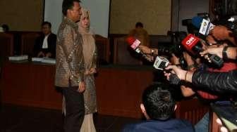 Gatot dan Evy Dituntut 4 Tahun