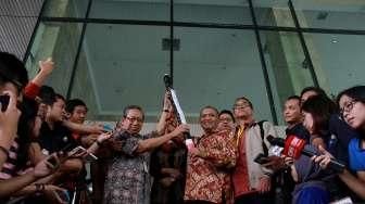 Pensil Raksasa untuk KPK