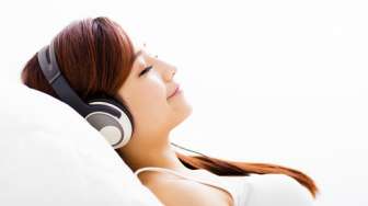 Insomnia? Ini 10 Lagu Terbaik Ini yang Bikin Anda Cepat Tertidur