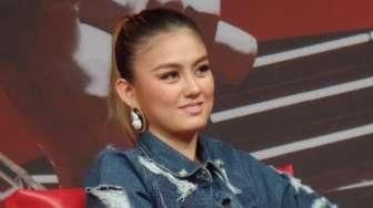 Agnez Mo Girang Jadi Juri "The Voice"