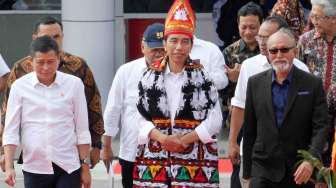 Jokowi Resmikan Bandara Rembele