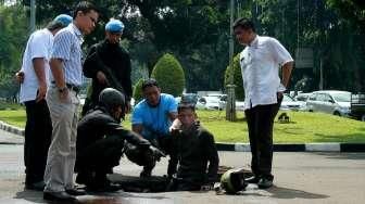 Kopaska Periksa Gorong-gorong Istana