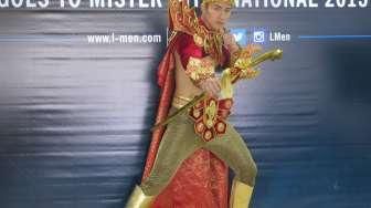 Gending Sriwijaya Hantarkan Kenny Austin Raih "Best Costume"