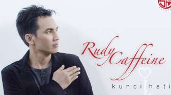 Rudy "Caffeine" Makin Serius Jadi Solois