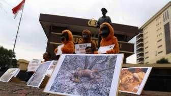 Tuntut Penindakan Pembakar Orangutan