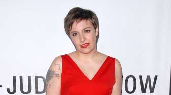 Lena Dunham Jalani Masa Pemulihan Pascaoperasi Kista Ovarium