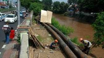 Pembangunan JPO Ciliwung