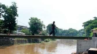 Jokowi Cemas Muka Tanah Jakarta Terus Menurun, Sungai Bakal Mati