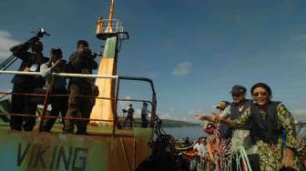 Menteri Susi Ledakkan Kapal MV Viking