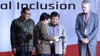 OJK Luncurkan Galeri Investasi Mobile di Timur Indonesia