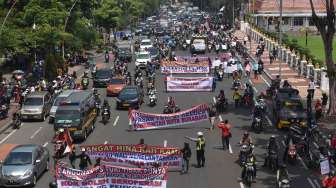 Pedagang Pasar Turi Desak Risma