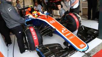 Sesi Latihan Rio Haryanto di F1