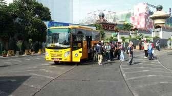 Bus Sekolah Angkut Penumpang Umum