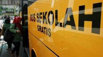 Bus Sekolah Angkut Penumpang Umum