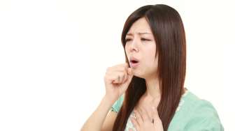 Sakit Tenggorokan Akibat Virus Corona vs Flu Biasa, Ini Cara Membedakannya!