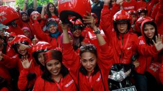 100 "Lady Bikers" GoAhok Kumpulkan KTP DKI