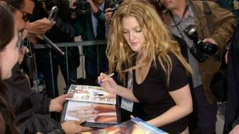 Lagi, Drew Barrymore Resmi Bercerai