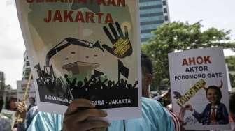 Diperiksa soal Kasus Suap Reklamasi, Aguan Hanya Tebar Senyum