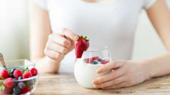 Studi: Makan Yogurt Tiap Hari Bisa Bantu Turunkan Risiko Kanker Paru