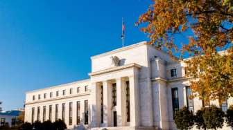 The Fed: Suku Bunga Tinggi Harus Dipertahankan