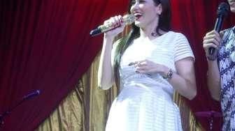 Begini Goyangan Mulan Jameela Saat Hamil 7 Bulan