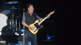 Tegal UU Toilet Umum, Bruce Springsteen Batalkan Konser