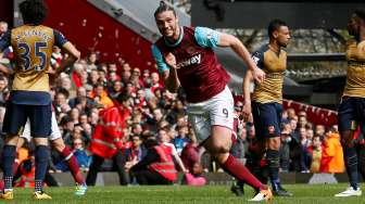 West Ham Tahan Arsenal, Carroll Cetak Hat-trick