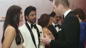 Ke India, Pangeran William Akrab dengan Shah Rukh Khan