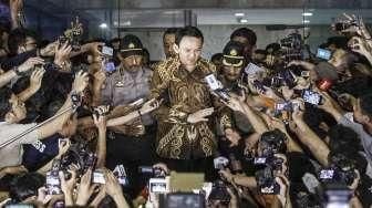 Ahok Beri Keterangan Pers