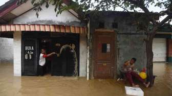 Banjir Bekasi, Enam Rumah Hancur Diterjang Luapan Kali