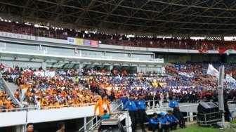 Di GBK, Buruh Doakan Jacob Nuwawea dan Sebastian