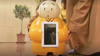 Robot Mungil Ini Bisa Berikan Saran Spiritual